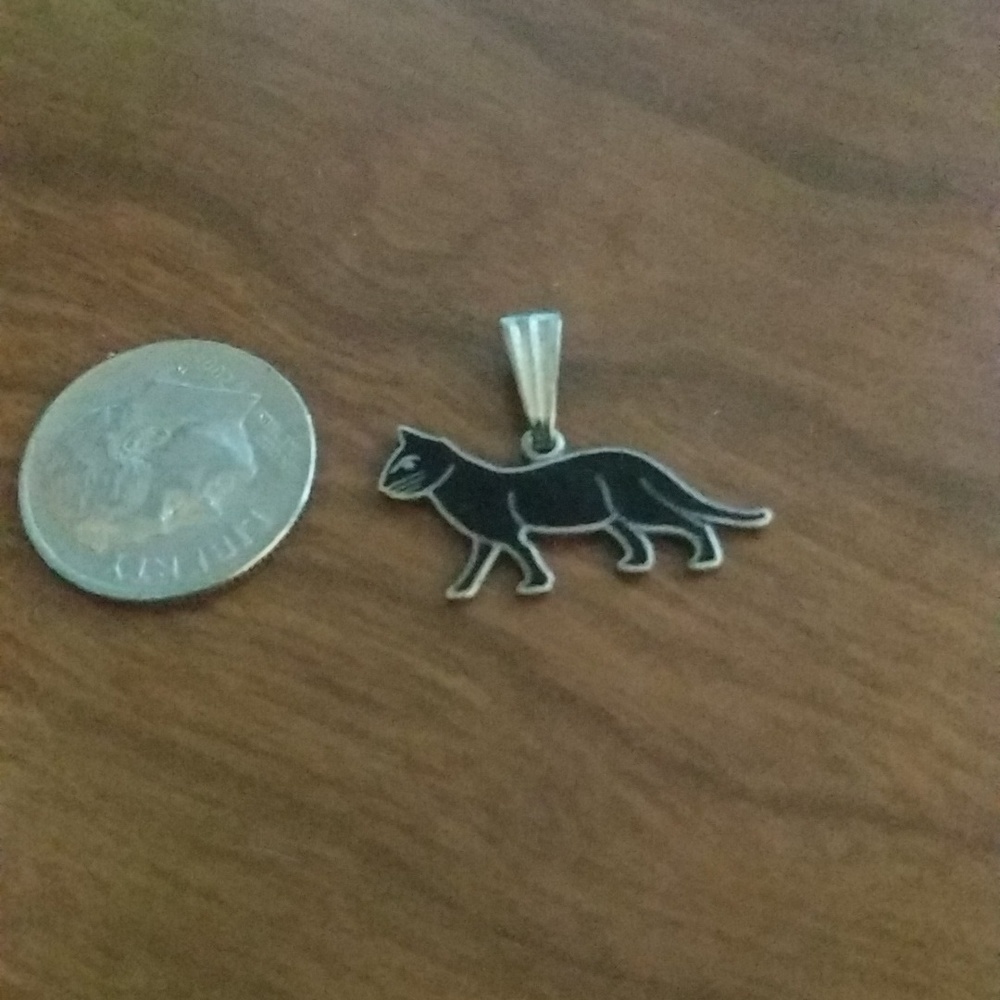 Wells Sterling Silver Black Onix Cat Pendant
